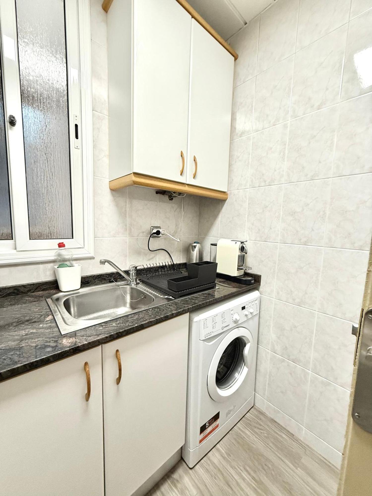Newly Renovated Stylish Eixample - Great Location Барселона Экстерьер фото